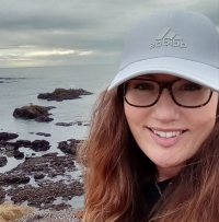 Photo of Sara Holt